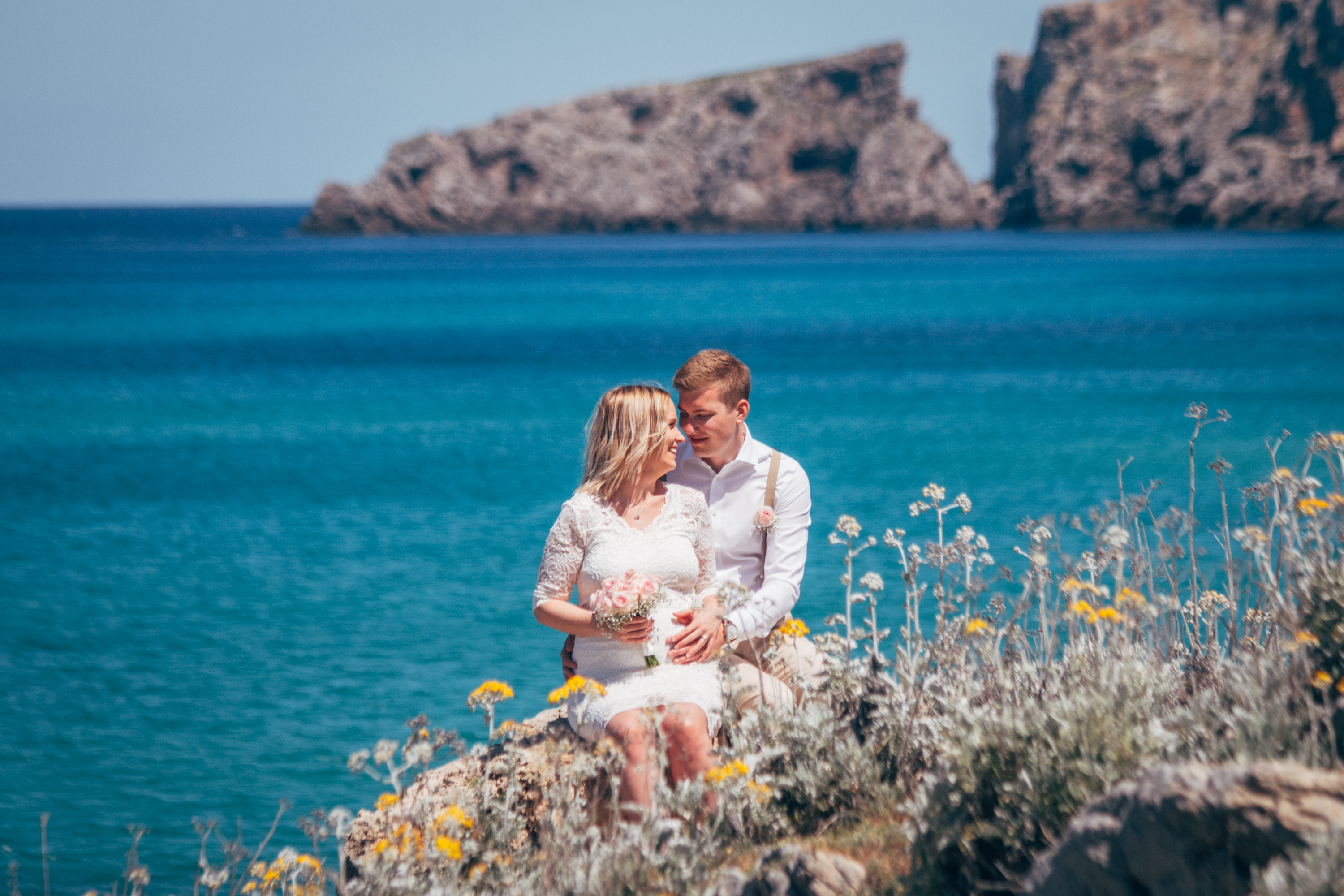 With the wind in my hair | Small ceremony in Cala Mesquida
