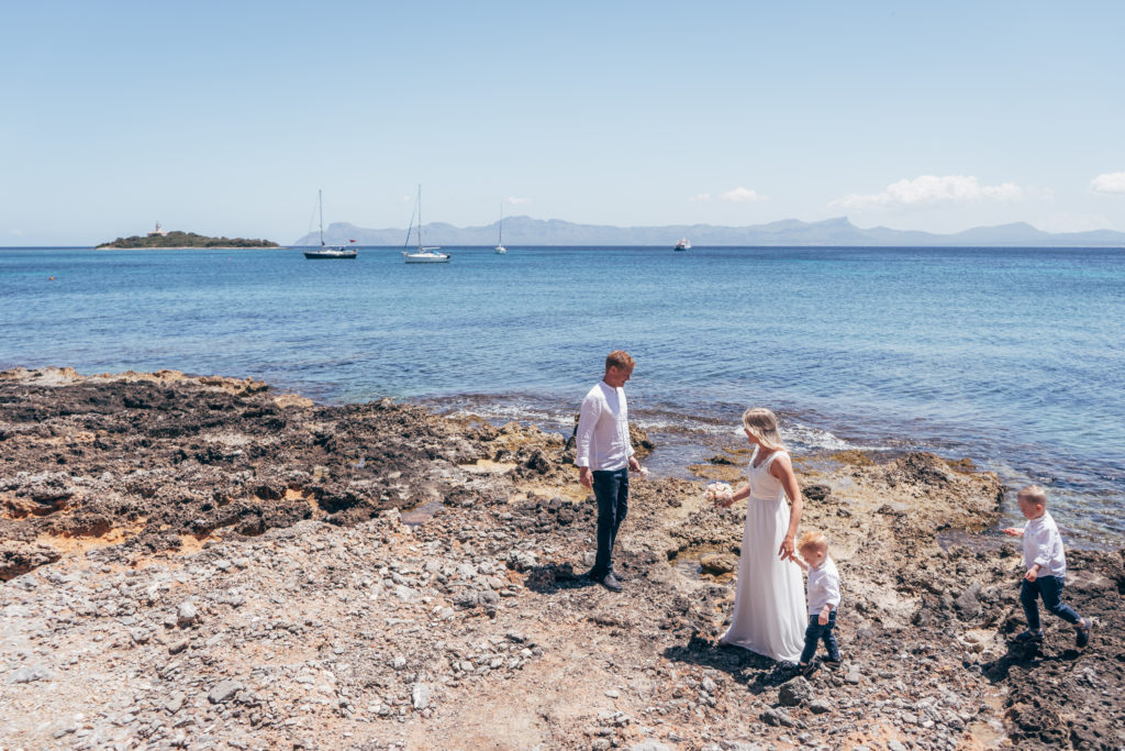 Hemlig Vigsel I Alcanada | Bröllopsfotograf På Mallorca - Ida Carr